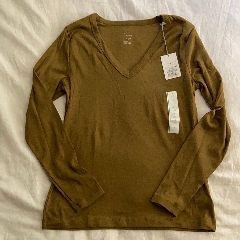 NWT Olive Green Long-Sleeve Tee